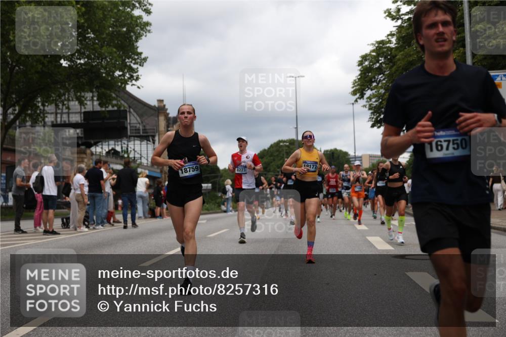 29.06.2025 - hella hamburg halbmarathon Yannick Fuchs http://msf.ph/oto/8257316 29.06.2025 10:48:24 20KM 1410, 1815, 2432, 3177, 3310, 3861, 3898, 4189, 6082, 6084, 6356, 6581, 6723, 6994, 7129, 8223, 8449, 8698, 8772, 8798, 9012, 9060, 9227, 10040, 10191, 10263, 10266, 11009, 11499, 11789, 12213, 12362, 12489, 13147, 13297, 13869, 14660, 14818, 15113, 15156, 15169, 15408, 15524, 15879, 16092, 16574, 16623, 16750, 17740, 17765, 18759, 19177 meine-sportfotos.de