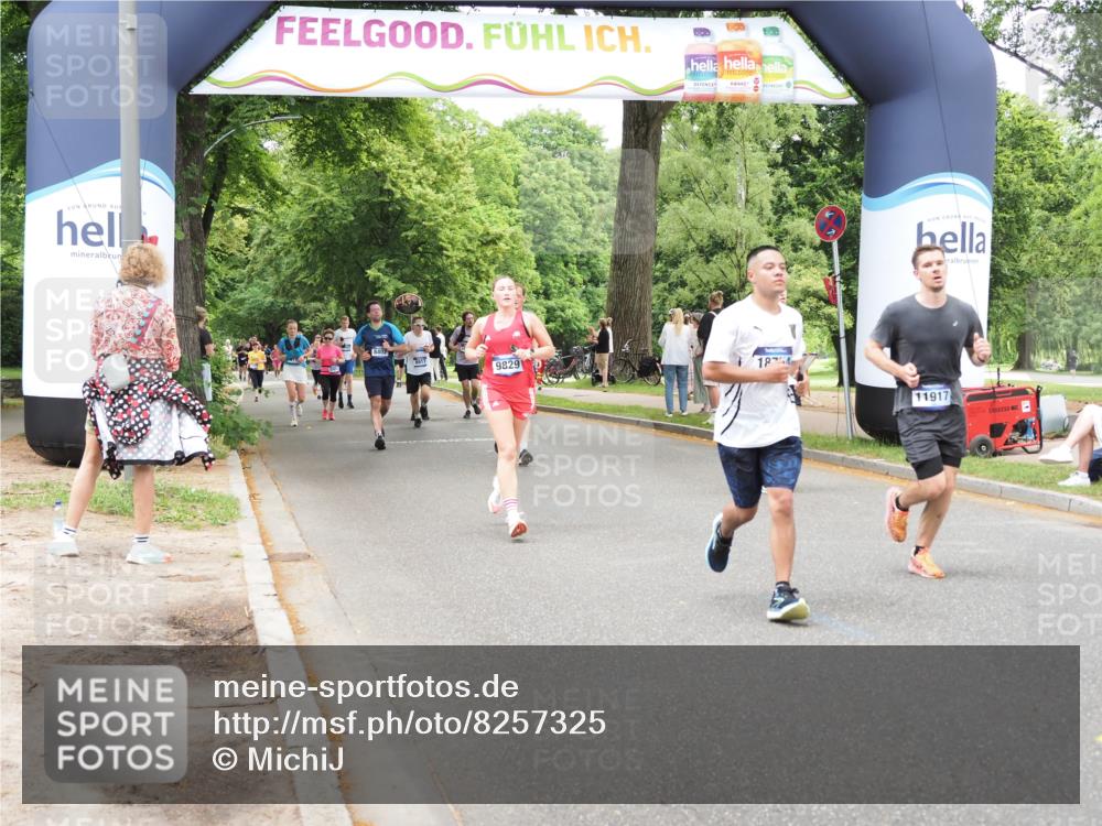 29.06.2025 - hella hamburg halbmarathon MichiJ http://msf.ph/oto/8257325 29.06.2025 10:52:58 Zwischen KM18-KM19 1249, 1355, 3994, 6489, 11917, 17347, 17866, 18721, 18754 meine-sportfotos.de