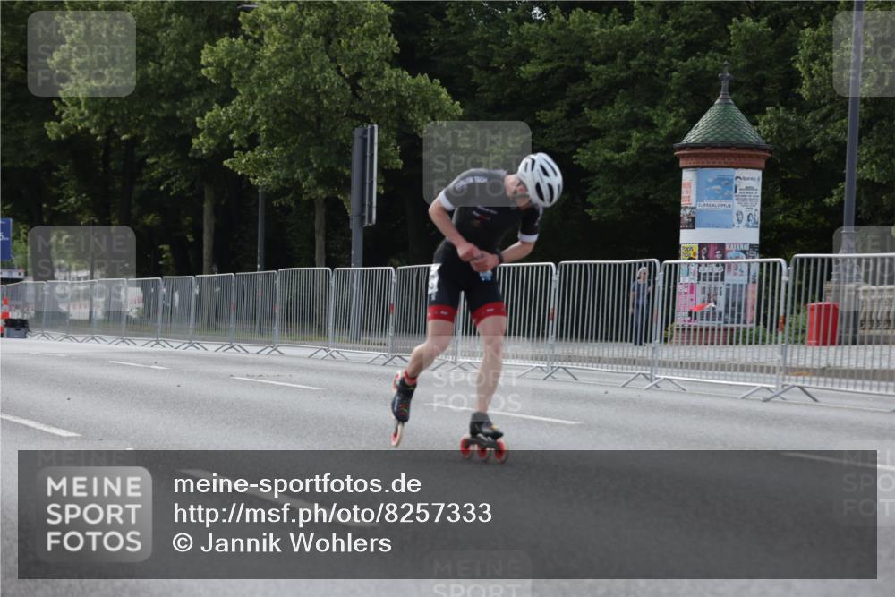 29.06.2025 - hella hamburg halbmarathon Jannik Wohlers http://msf.ph/oto/8257333 29.06.2025 08:49:04 Lombardsbrücke  meine-sportfotos.de