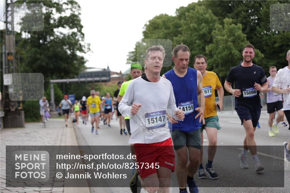 29.06.2025 - hella hamburg halbmarathon Jannik Wohlers http://msf.ph/oto/8257345 29.06.2025 10:32:02 Lombardsbrücke 1199, 1640, 3022, 3365, 3653, 3707, 3778, 4365, 4857, 5783, 5871, 5941, 6228, 6312, 6315, 7468, 7702, 8124, 8127, 8175, 8303, 8625, 8787, 8840, 8914, 8993, 9125, 9206, 9706, 9765, 10002, 10354, 10624, 10828, 10924, 11205, 11225, 11362, 11787, 11972, 12443, 12864, 13284, 13335, 13423, 13960, 14099, 14159, 14494, 14788, 14888, 15071, 15086, 15088, 15120, 15147, 15364, 15569, 15847, 15987, 16187 meine-sportfotos.de