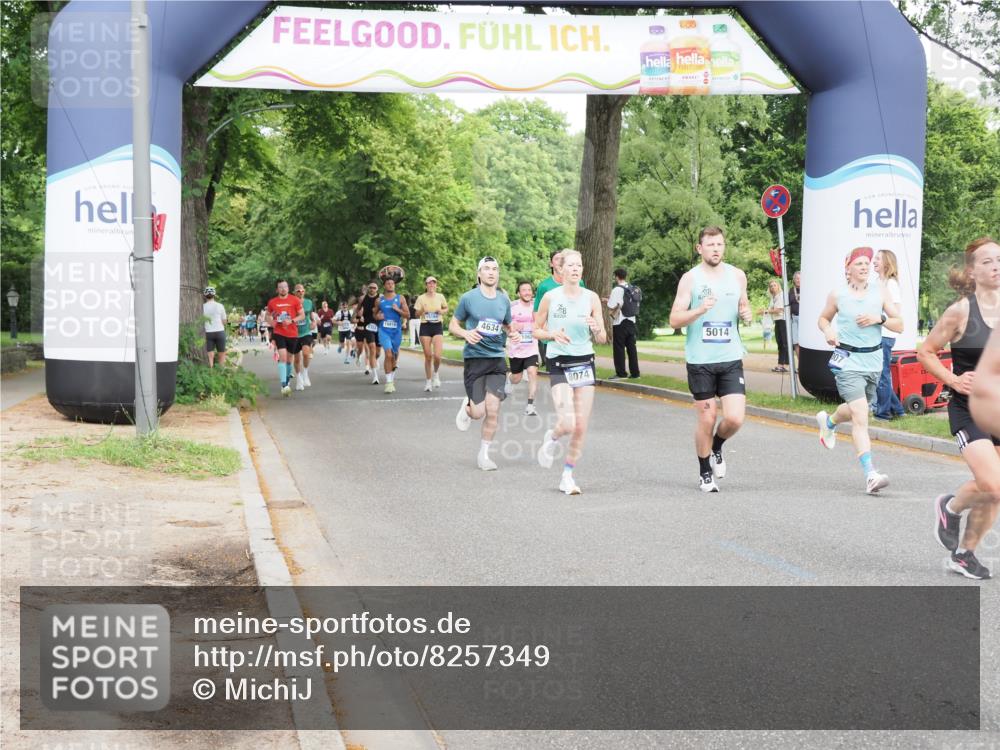 29.06.2025 - hella hamburg halbmarathon MichiJ http://msf.ph/oto/8257349 29.06.2025 10:29:33 Zwischen KM18-KM19 1800, 3618, 4205, 4634, 4893, 5007, 5014, 5026, 6152, 7284, 7796, 8074, 8122, 8358, 8966, 11922, 12385, 13268, 13483, 16249, 16599, 17724, 17834 meine-sportfotos.de