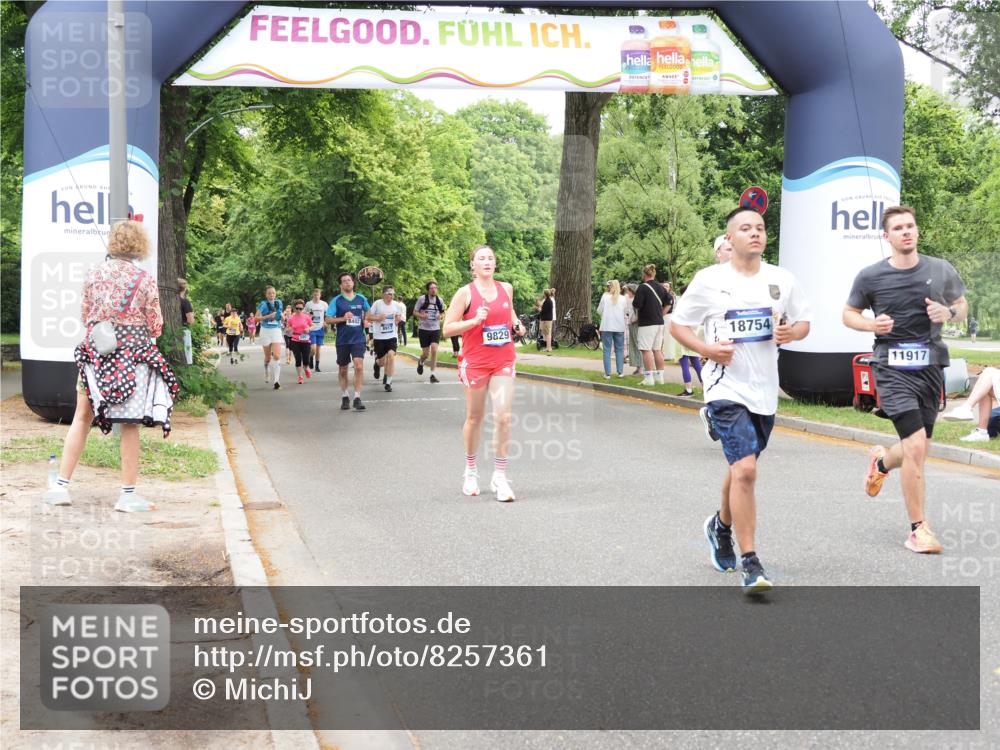 29.06.2025 - hella hamburg halbmarathon MichiJ http://msf.ph/oto/8257361 29.06.2025 10:52:58 Zwischen KM18-KM19 1249, 1355, 3994, 6489, 11917, 17347, 17866, 18721, 18754 meine-sportfotos.de