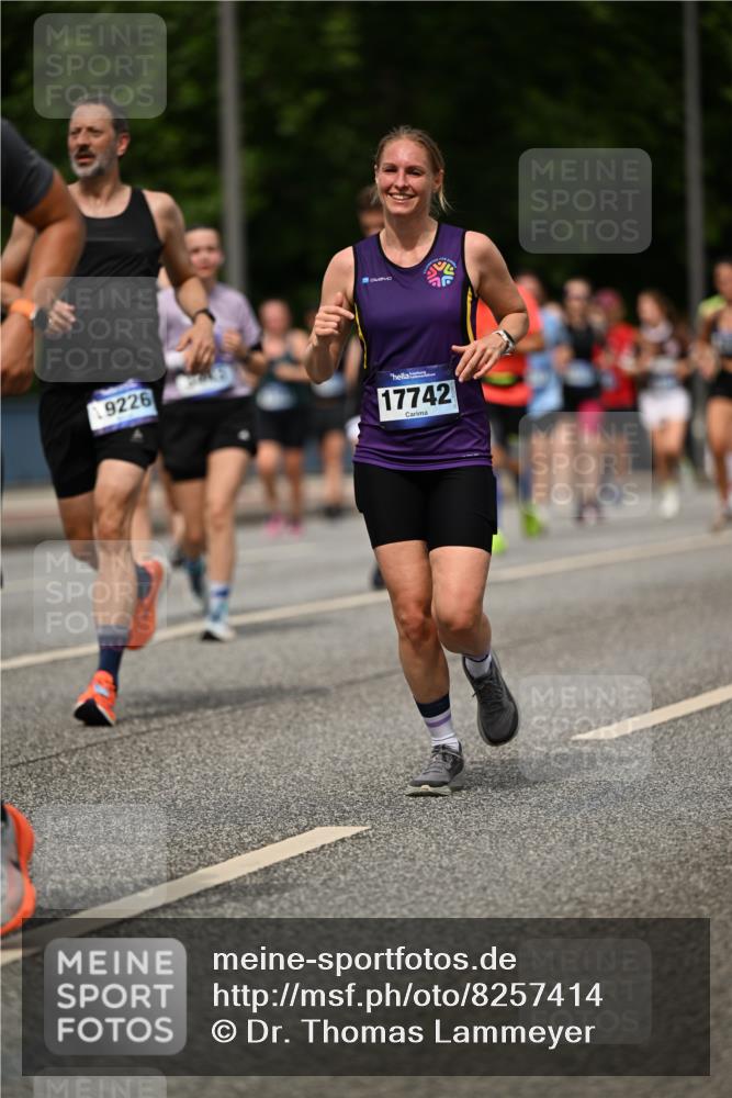 29.06.2025 - hella hamburg halbmarathon Dr. Thomas Lammeyer http://msf.ph/oto/8257414 29.06.2025 10:35:08 Kennedybrücke 1059, 1097, 1472, 1773, 1979, 2414, 2505, 2569, 2754, 2755, 2914, 3131, 3443, 4561, 4817, 5437, 5943, 6057, 6195, 6546, 6616, 6620, 6725, 6787, 7351, 7604, 7772, 8050, 9937, 10989 meine-sportfotos.de
