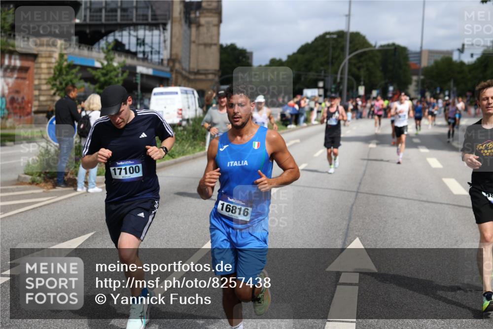29.06.2025 - hella hamburg halbmarathon Yannick Fuchs http://msf.ph/oto/8257438 29.06.2025 10:35:57 20KM 1570, 1631, 1800, 2579, 4205, 4871, 4893, 5387, 5709, 6550, 6771, 6901, 7432, 7796, 8358, 9547, 9640, 9659, 9711, 9755, 9815, 9885, 10375, 10894, 11922, 12292, 12434, 13876, 14555, 14899, 15351, 16816, 17032, 17100, 17882, 18442, 18491, 18509, 18764, 18802 meine-sportfotos.de