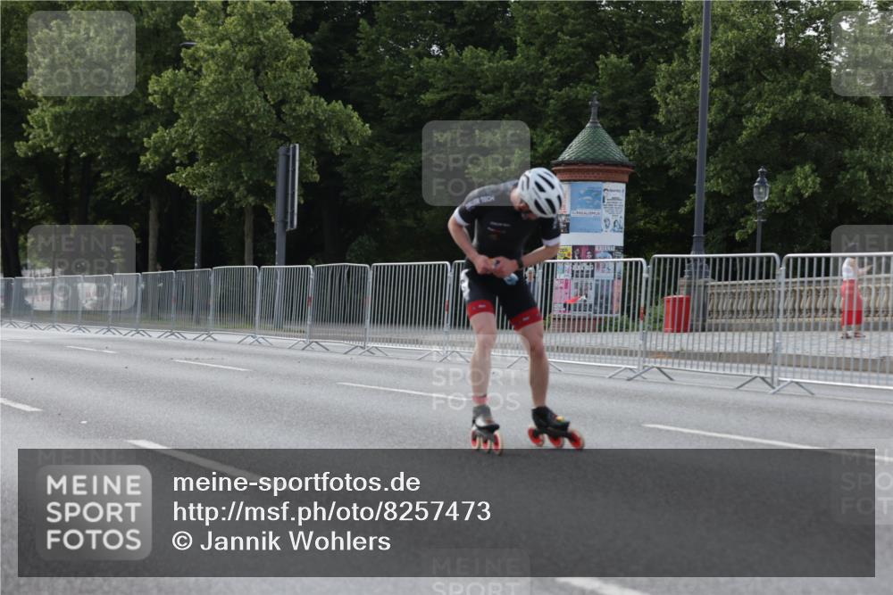 29.06.2025 - hella hamburg halbmarathon Jannik Wohlers http://msf.ph/oto/8257473 29.06.2025 08:49:04 Lombardsbrücke  meine-sportfotos.de