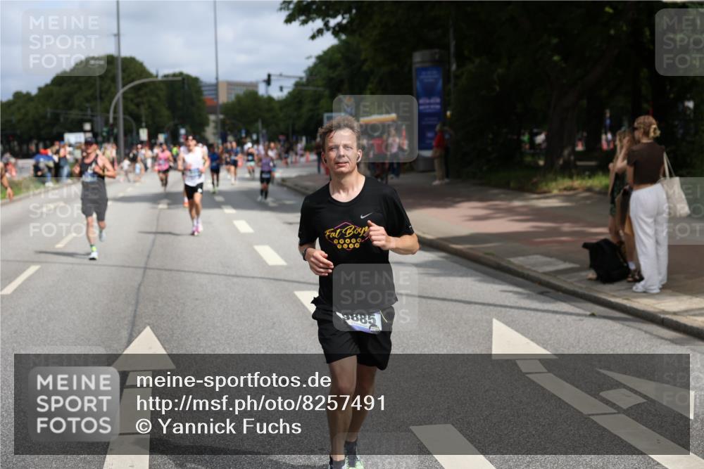 29.06.2025 - hella hamburg halbmarathon Yannick Fuchs http://msf.ph/oto/8257491 29.06.2025 10:35:57 20KM 1570, 1631, 1800, 2579, 4205, 4871, 4893, 5387, 5709, 6550, 6771, 6901, 7432, 7796, 8358, 9547, 9640, 9659, 9711, 9755, 9815, 9885, 10375, 10894, 11922, 12292, 12434, 13876, 14555, 14899, 15351, 16816, 17032, 17100, 17882, 18442, 18491, 18509, 18764, 18802 meine-sportfotos.de
