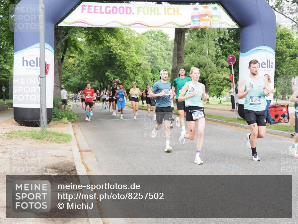 29.06.2025 - hella hamburg halbmarathon MichiJ http://msf.ph/oto/8257502 29.06.2025 10:29:34 Zwischen KM18-KM19 3618, 4205, 4634, 4893, 5007, 5014, 5026, 7284, 7796, 8074, 8358, 11062, 11922, 12385, 13268, 13483, 16249, 16599, 17724, 17834 meine-sportfotos.de