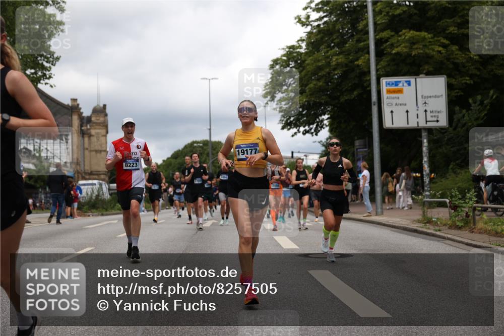 29.06.2025 - hella hamburg halbmarathon Yannick Fuchs http://msf.ph/oto/8257505 29.06.2025 10:48:25 20KM 1327, 1410, 1815, 2432, 3177, 3310, 3861, 3898, 4189, 6082, 6084, 6356, 6581, 6723, 6994, 7129, 8223, 8449, 8698, 8772, 8798, 9012, 9060, 9227, 10191, 10192, 10263, 10266, 11009, 11499, 11789, 12186, 12213, 12362, 12489, 13147, 13297, 13869, 14660, 14818, 15113, 15156, 15169, 15408, 15524, 15879, 16092, 16574, 16623, 16750, 17740, 17765, 18759, 19177 meine-sportfotos.de