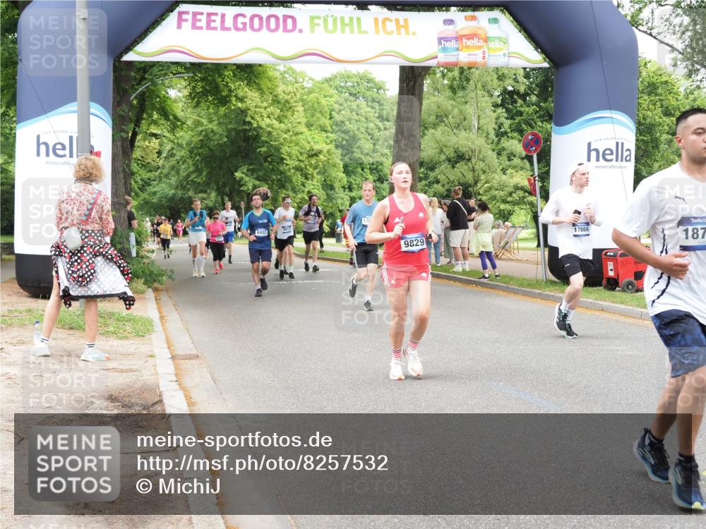 29.06.2025 - hella hamburg halbmarathon MichiJ http://msf.ph/oto/8257532 29.06.2025 10:52:59 Zwischen KM18-KM19 1249, 1355, 6489, 9829, 11917, 17347, 17836, 17866, 18721, 18754 meine-sportfotos.de