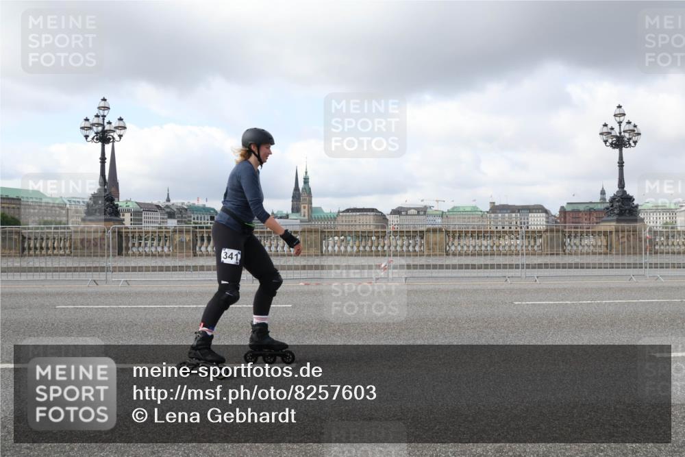 29.06.2025 - hella hamburg halbmarathon Lena Gebhardt http://msf.ph/oto/8257603 29.06.2025 09:03:29 Lombardsbrücke  meine-sportfotos.de