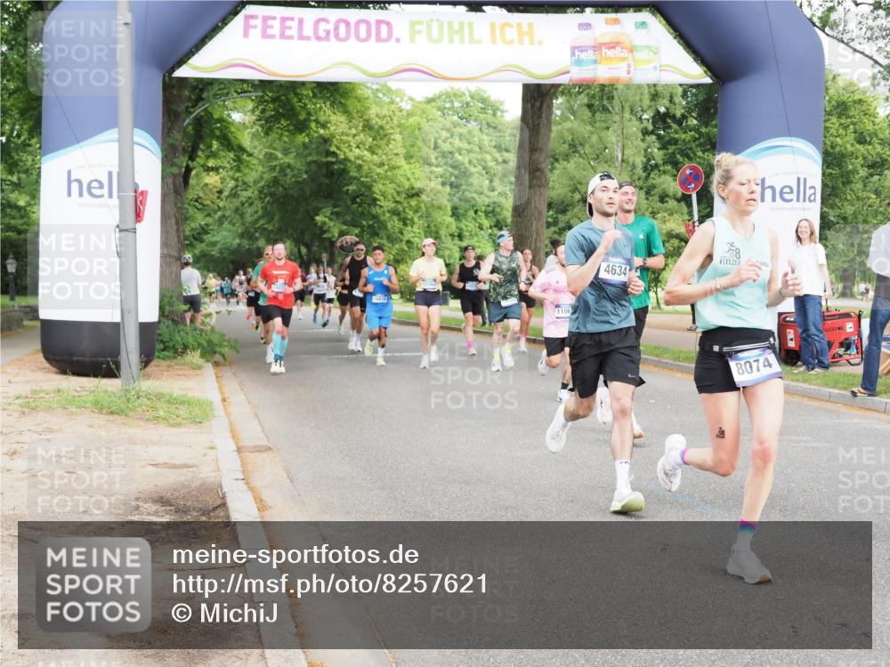 29.06.2025 - hella hamburg halbmarathon MichiJ http://msf.ph/oto/8257621 29.06.2025 10:29:34 Zwischen KM18-KM19 3618, 4205, 4634, 4893, 5007, 5014, 5026, 7284, 7796, 8074, 8358, 11062, 11922, 12385, 13268, 13483, 16249, 16599, 17724, 17834 meine-sportfotos.de