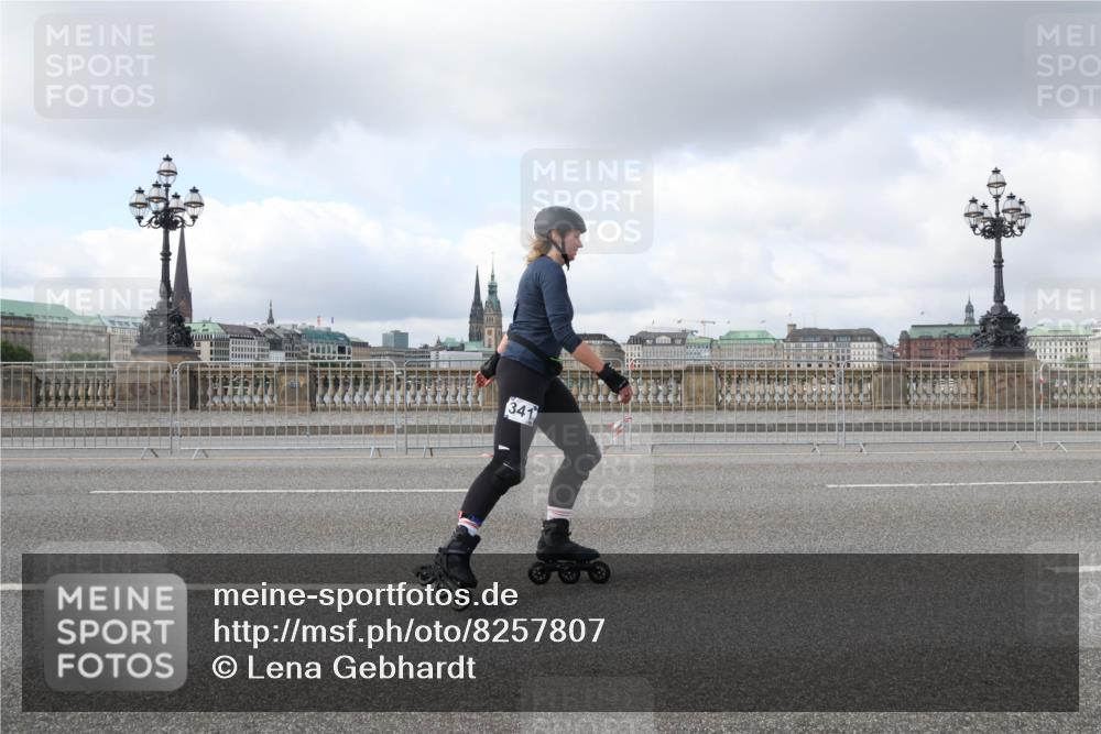 29.06.2025 - hella hamburg halbmarathon Lena Gebhardt http://msf.ph/oto/8257807 29.06.2025 09:03:29 Lombardsbrücke  meine-sportfotos.de