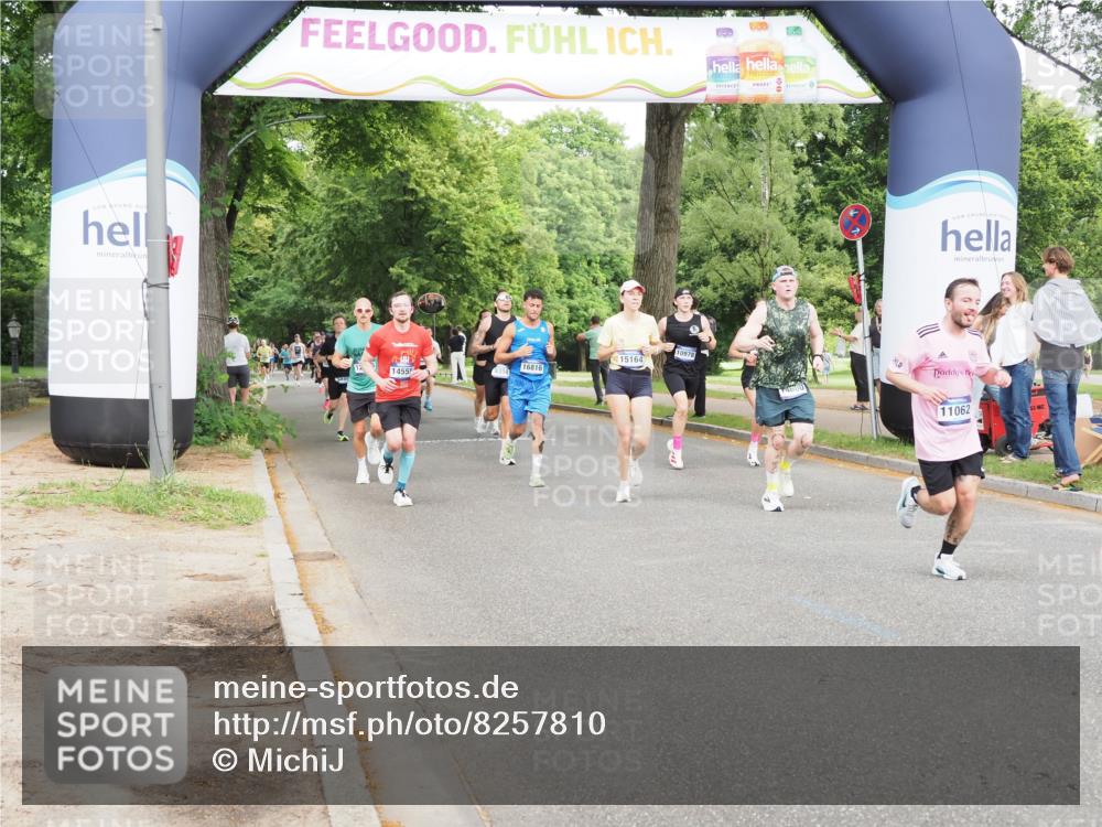 29.06.2025 - hella hamburg halbmarathon MichiJ http://msf.ph/oto/8257810 29.06.2025 10:29:36 Zwischen KM18-KM19 3618, 4205, 4634, 4893, 5007, 5014, 5026, 8074, 8358, 11062, 11922, 13268, 13483, 16599, 16816, 17834 meine-sportfotos.de