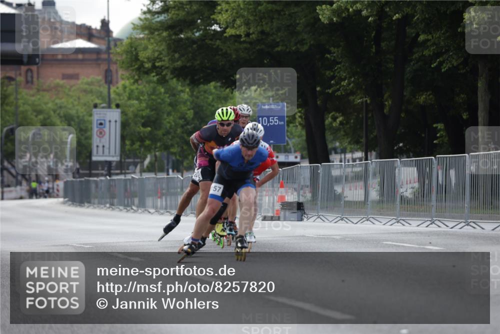 29.06.2025 - hella hamburg halbmarathon Jannik Wohlers http://msf.ph/oto/8257820 29.06.2025 08:49:23 Lombardsbrücke  meine-sportfotos.de