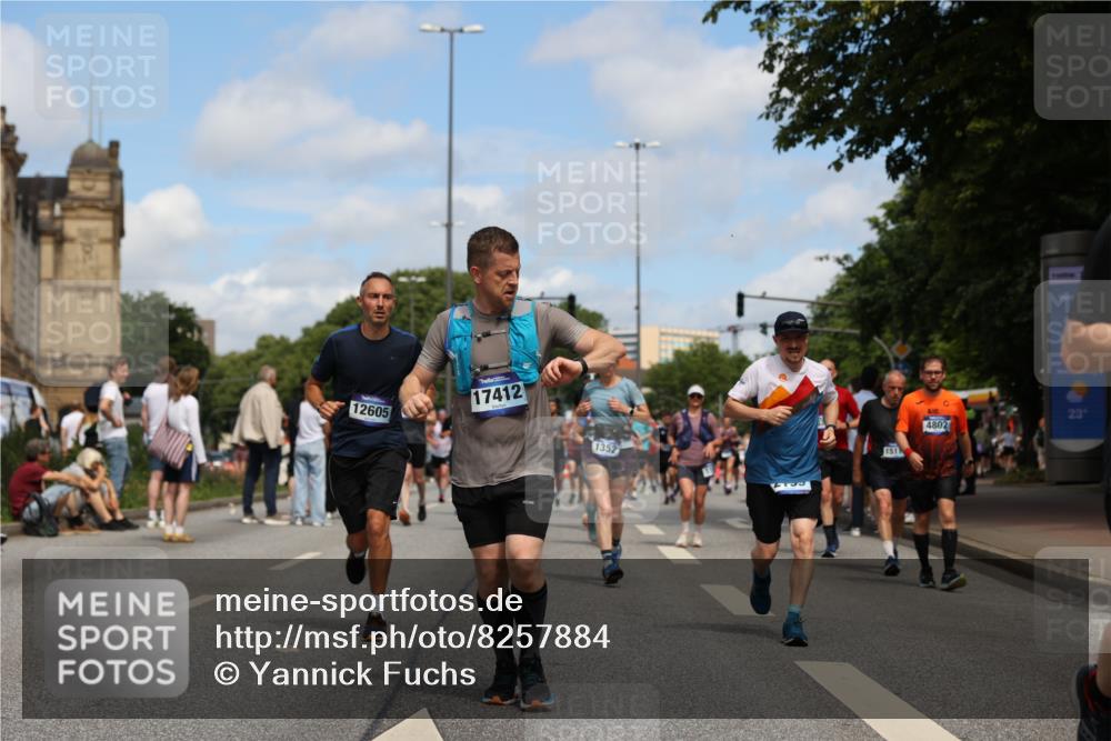 29.06.2025 - hella hamburg halbmarathon Yannick Fuchs http://msf.ph/oto/8257884 29.06.2025 11:27:51 20KM 1078, 1159, 1160, 1275, 1298, 1300, 1324, 1352, 1557, 2022, 2199, 2933, 3311, 3871, 3880, 4444, 4555, 4624, 4970, 5557, 5611, 5733, 6093, 7140, 7975, 8257, 8258, 8914, 9034, 10561, 10798, 11587, 11888, 11928, 12237, 12238, 12336, 12605, 12826, 12827, 13311, 13535, 14305, 15119, 15405, 15612, 16682, 17272, 17385, 17412, 18087, 18129, 18524, 18578, 18809, 18929, 19006 meine-sportfotos.de