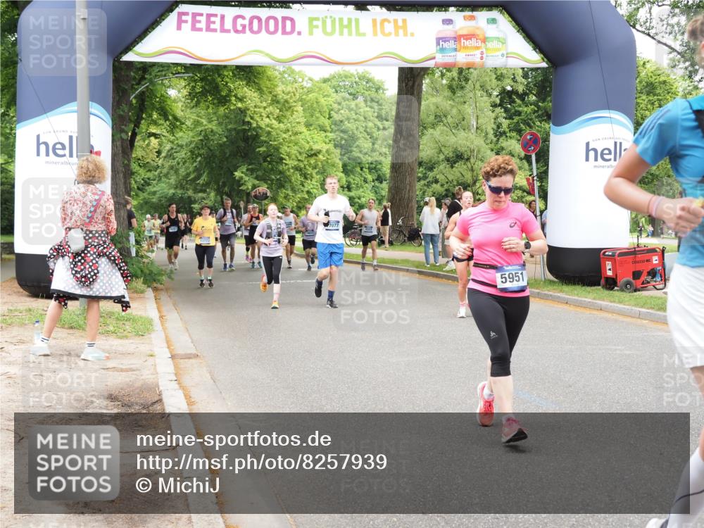 29.06.2025 - hella hamburg halbmarathon MichiJ http://msf.ph/oto/8257939 29.06.2025 10:53:06 Zwischen KM18-KM19 1781, 4499, 5951, 8402, 8917, 8926, 9829, 10389, 13173, 17077, 17836, 17866, 18178 meine-sportfotos.de