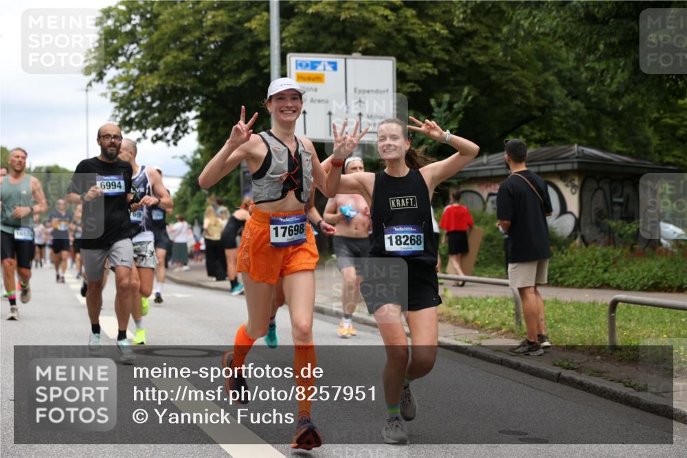 29.06.2025 - hella hamburg halbmarathon Yannick Fuchs http://msf.ph/oto/8257951 29.06.2025 10:48:29 20KM 1327, 1410, 1496, 1815, 2474, 2771, 3041, 3177, 3310, 3791, 3794, 3861, 3898, 3945, 4189, 4231, 6082, 6084, 6356, 6443, 6581, 6723, 6994, 8223, 8449, 8698, 8772, 8798, 9012, 9060, 9227, 10191, 10192, 10263, 10266, 11499, 11747, 12186, 12213, 12362, 12489, 13297, 13869, 14036, 14592, 14638, 14660, 14818, 14948, 15113, 15156, 15169, 15408, 15524, 15879, 16092, 16574, 16750, 17740, 17765, 18759, 19177 meine-sportfotos.de