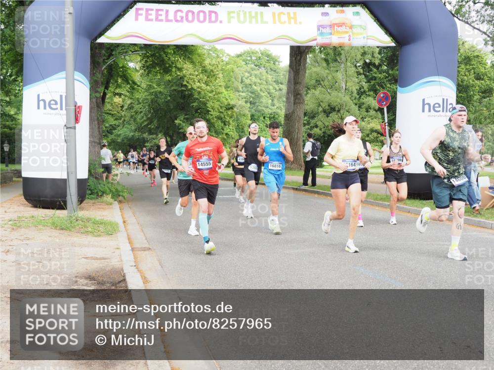 29.06.2025 - hella hamburg halbmarathon MichiJ http://msf.ph/oto/8257965 29.06.2025 10:29:37 Zwischen KM18-KM19 3618, 4634, 4893, 5007, 5014, 8074, 8358, 9358, 10978, 11062, 11922, 13268, 14555, 15164, 16599, 16816, 17834, 18399 meine-sportfotos.de