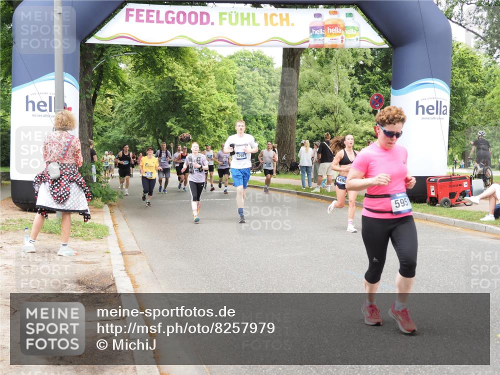 29.06.2025 - hella hamburg halbmarathon MichiJ http://msf.ph/oto/8257979 29.06.2025 10:53:06 Zwischen KM18-KM19 1781, 4499, 5951, 8402, 8917, 8926, 9829, 10389, 13173, 17077, 17836, 17866, 18178 meine-sportfotos.de