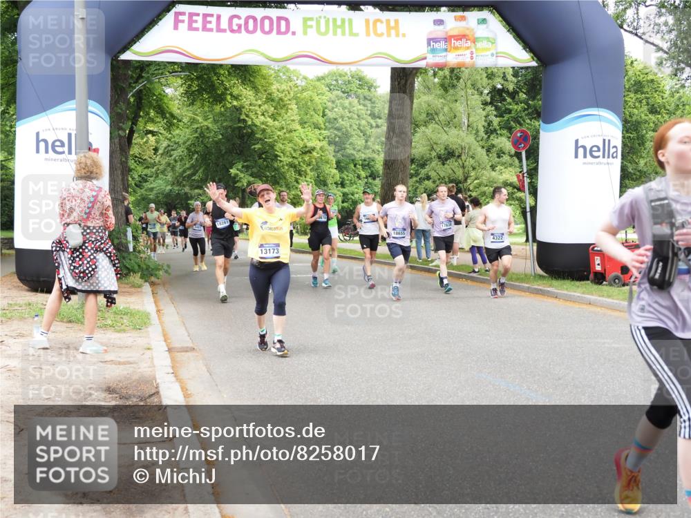 29.06.2025 - hella hamburg halbmarathon MichiJ http://msf.ph/oto/8258017 29.06.2025 10:53:09 Zwischen KM18-KM19 1781, 4227, 4322, 4499, 5951, 8402, 8926, 10389, 13173, 15678, 17077, 18178, 18655 meine-sportfotos.de