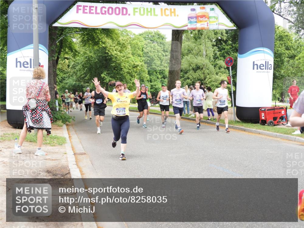29.06.2025 - hella hamburg halbmarathon MichiJ http://msf.ph/oto/8258035 29.06.2025 10:53:09 Zwischen KM18-KM19 1781, 4227, 4322, 4499, 5951, 8402, 8926, 10389, 13173, 15678, 17077, 18178, 18655 meine-sportfotos.de