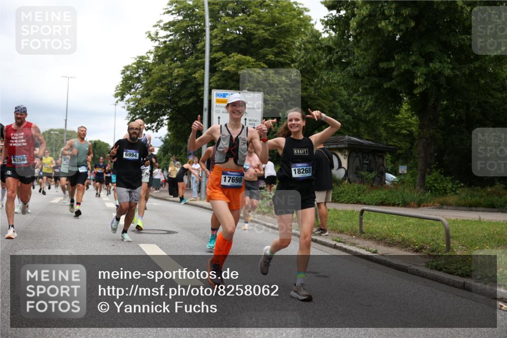 29.06.2025 - hella hamburg halbmarathon Yannick Fuchs http://msf.ph/oto/8258062 29.06.2025 10:48:29 20KM 1327, 1410, 1496, 1815, 2474, 2771, 3041, 3177, 3310, 3791, 3794, 3861, 3898, 3945, 4189, 4231, 6082, 6084, 6356, 6443, 6581, 6723, 6994, 8223, 8449, 8698, 8772, 8798, 9012, 9060, 9227, 10191, 10192, 10263, 10266, 11499, 11747, 12186, 12213, 12362, 12489, 13297, 13869, 14036, 14592, 14638, 14660, 14818, 14948, 15113, 15156, 15169, 15408, 15524, 15879, 16092, 16574, 16750, 17740, 17765, 18759, 19177 meine-sportfotos.de
