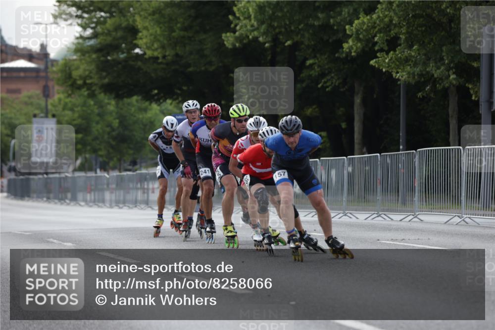 29.06.2025 - hella hamburg halbmarathon Jannik Wohlers http://msf.ph/oto/8258066 29.06.2025 08:49:23 Lombardsbrücke  meine-sportfotos.de