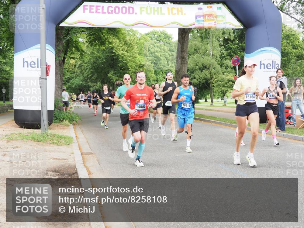 29.06.2025 - hella hamburg halbmarathon MichiJ http://msf.ph/oto/8258108 29.06.2025 10:29:37 Zwischen KM18-KM19 3618, 4634, 4893, 5007, 5014, 8074, 8358, 9358, 10978, 11062, 11922, 13268, 14555, 15164, 16599, 16816, 17834, 18399 meine-sportfotos.de