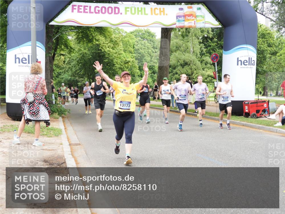 29.06.2025 - hella hamburg halbmarathon MichiJ http://msf.ph/oto/8258110 29.06.2025 10:53:10 Zwischen KM18-KM19 1781, 4227, 4322, 4499, 5951, 8402, 8926, 10389, 13173, 15678, 17077, 17638, 17880, 18178, 18655 meine-sportfotos.de