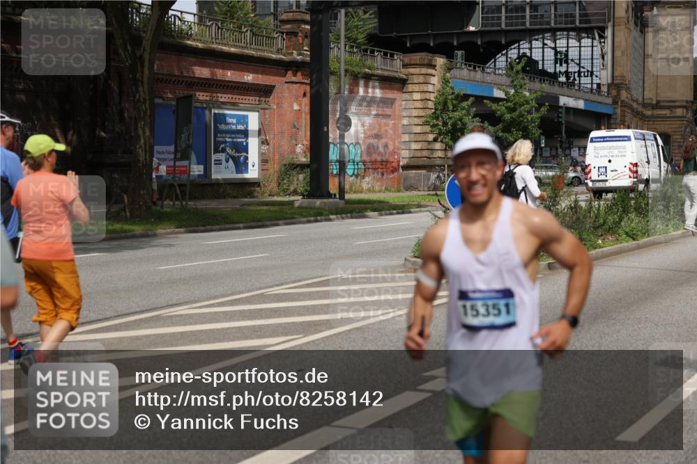 29.06.2025 - hella hamburg halbmarathon Yannick Fuchs http://msf.ph/oto/8258142 29.06.2025 10:35:59 20KM 1570, 1631, 1800, 2579, 4893, 5387, 6550, 6771, 6901, 7432, 7796, 8358, 9547, 9640, 9659, 9711, 9755, 9815, 9885, 10375, 10894, 12292, 12434, 13714, 13876, 14555, 14899, 15351, 16816, 17032, 17100, 17882, 18442, 18491, 18509, 18764, 18802 meine-sportfotos.de