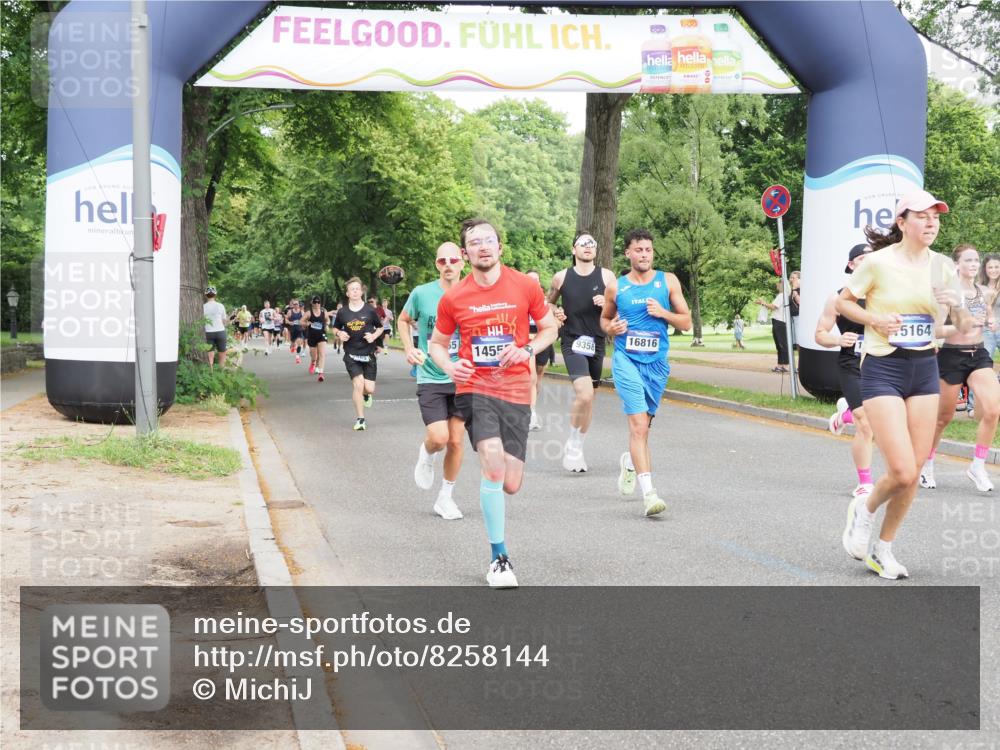 29.06.2025 - hella hamburg halbmarathon MichiJ http://msf.ph/oto/8258144 29.06.2025 10:29:37 Zwischen KM18-KM19 3618, 4634, 4893, 5007, 5014, 8074, 8358, 9358, 10978, 11062, 11922, 13268, 14555, 15164, 16599, 16816, 17834, 18399 meine-sportfotos.de