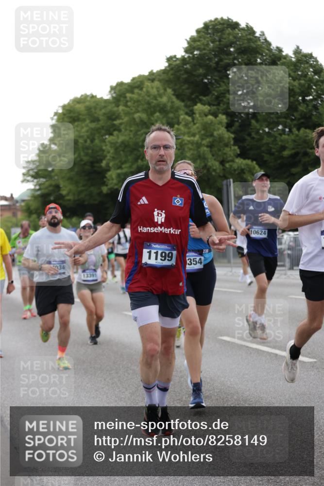 29.06.2025 - hella hamburg halbmarathon Jannik Wohlers http://msf.ph/oto/8258149 29.06.2025 10:32:09 Lombardsbrücke 1199, 1640, 3365, 3653, 3660, 3670, 4857, 5783, 5871, 5941, 6228, 6312, 6315, 7308, 7309, 7468, 7531, 7633, 7702, 7749, 7750, 8127, 8303, 8625, 8840, 8914, 8993, 9010, 9188, 9706, 9765, 10002, 10013, 10048, 10203, 10277, 10354, 10470, 10624, 10770, 11205, 11248, 11972, 12443, 12470, 12864, 13335, 13423, 14159, 14301, 14788, 14888, 15071, 15086, 15088, 15147, 15171, 15364, 15569, 15847, 15997, 16129, 16187, 16898, 16999, 17167, 18069, 18706 meine-sportfotos.de
