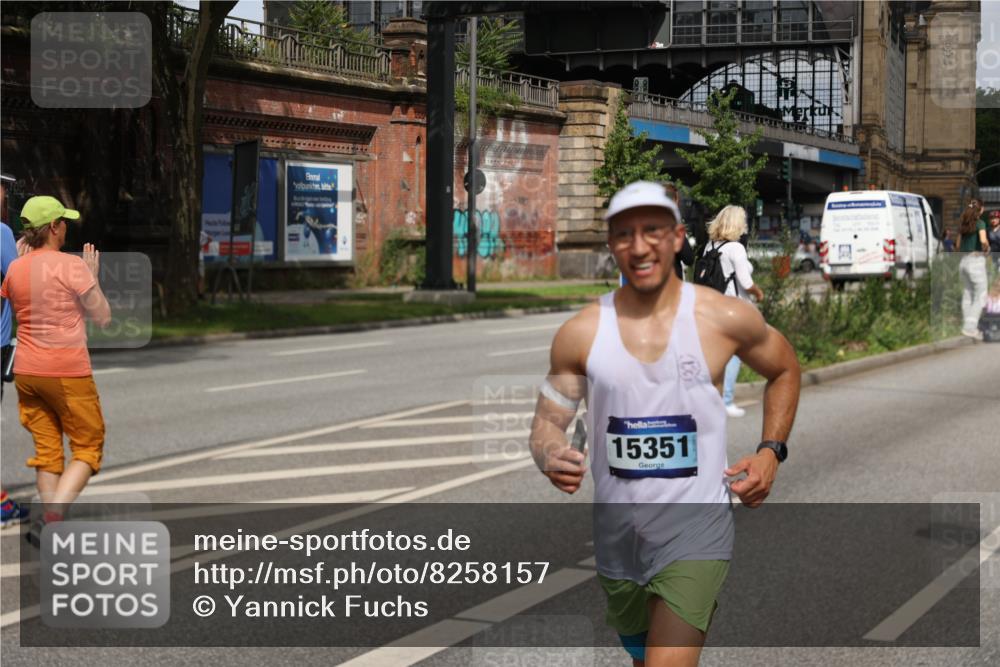 29.06.2025 - hella hamburg halbmarathon Yannick Fuchs http://msf.ph/oto/8258157 29.06.2025 10:36:00 20KM 1570, 1631, 1800, 2579, 4893, 5387, 6550, 6771, 6901, 7432, 7796, 8358, 9547, 9640, 9711, 9755, 9815, 9885, 10375, 10894, 12292, 12434, 13714, 13876, 14555, 14899, 15351, 16084, 16816, 17032, 17100, 17882, 18442, 18491, 18509, 18764, 18802 meine-sportfotos.de
