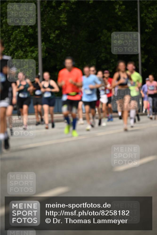 29.06.2025 - hella hamburg halbmarathon Dr. Thomas Lammeyer http://msf.ph/oto/8258182 29.06.2025 10:35:10 Kennedybrücke 1059, 1097, 1472, 1547, 1773, 1979, 2414, 2505, 2569, 2754, 2755, 2914, 3131, 3281, 3443, 4561, 4817, 5437, 5943, 6057, 6195, 6546, 6616, 6725, 6787, 7351, 7604, 7772, 8050, 8812, 8941, 9937, 10989 meine-sportfotos.de
