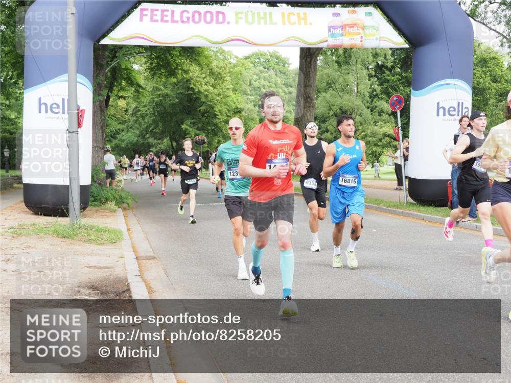 29.06.2025 - hella hamburg halbmarathon MichiJ http://msf.ph/oto/8258205 29.06.2025 10:29:38 Zwischen KM18-KM19 4380, 4634, 4893, 5007, 5014, 8074, 9358, 9885, 10978, 11062, 11922, 12365, 13268, 14555, 15164, 16599, 16816, 17834, 18399 meine-sportfotos.de