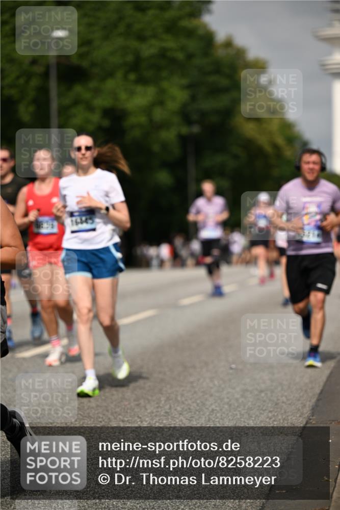 29.06.2025 - hella hamburg halbmarathon Dr. Thomas Lammeyer http://msf.ph/oto/8258223 29.06.2025 10:14:36 Kennedybrücke 1052, 1186, 1548, 1781, 5182, 5653, 5806, 7058, 8561, 8685, 9150, 9829 meine-sportfotos.de