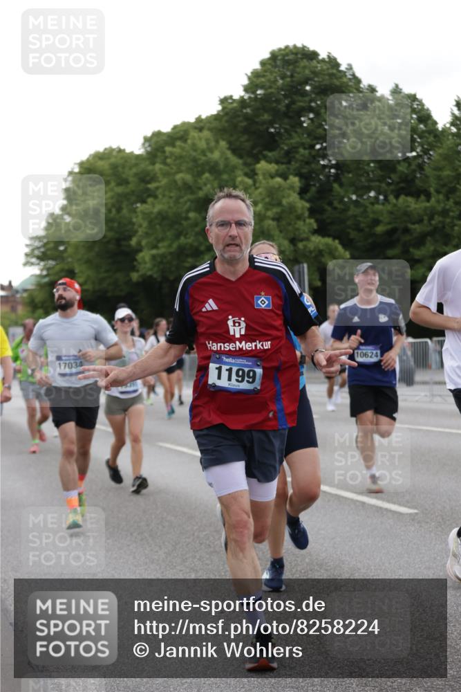 29.06.2025 - hella hamburg halbmarathon Jannik Wohlers http://msf.ph/oto/8258224 29.06.2025 10:32:09 Lombardsbrücke 1199, 1640, 3365, 3653, 3660, 3670, 4857, 5783, 5871, 5941, 6228, 6312, 6315, 7308, 7309, 7468, 7531, 7633, 7702, 7749, 7750, 8127, 8303, 8625, 8840, 8914, 8993, 9010, 9188, 9706, 9765, 10002, 10013, 10048, 10203, 10277, 10354, 10470, 10624, 10770, 11205, 11248, 11972, 12443, 12470, 12864, 13335, 13423, 14159, 14301, 14788, 14888, 15071, 15086, 15088, 15147, 15171, 15364, 15569, 15847, 15997, 16129, 16187, 16898, 16999, 17167, 18069, 18706 meine-sportfotos.de