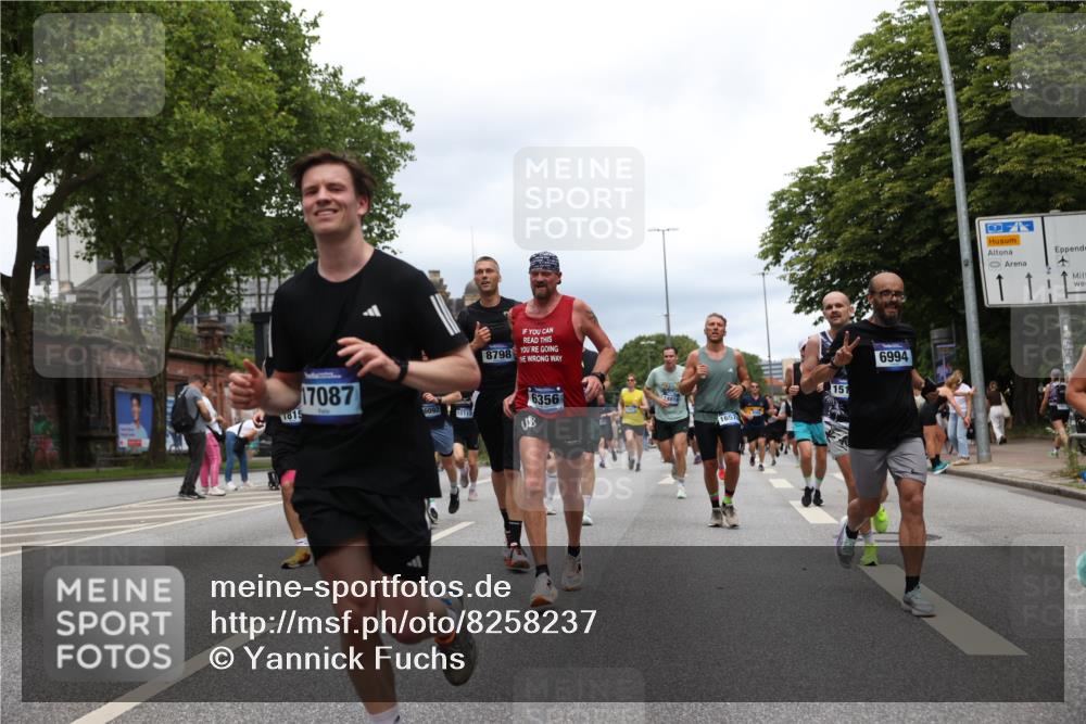29.06.2025 - hella hamburg halbmarathon Yannick Fuchs http://msf.ph/oto/8258237 29.06.2025 10:48:30 20KM 1327, 1410, 1496, 1815, 2474, 2771, 3041, 3177, 3310, 3791, 3794, 3861, 3898, 3945, 4189, 4231, 6082, 6084, 6356, 6443, 6581, 6723, 6994, 8223, 8449, 8514, 8698, 8772, 8798, 9012, 9060, 9227, 10191, 10192, 10263, 10266, 11499, 11747, 12186, 12213, 12362, 12489, 13297, 13869, 14036, 14592, 14638, 14660, 14818, 14948, 15113, 15156, 15169, 15408, 15524, 15879, 16092, 16574, 16750, 17740, 17765, 18759, 19177 meine-sportfotos.de