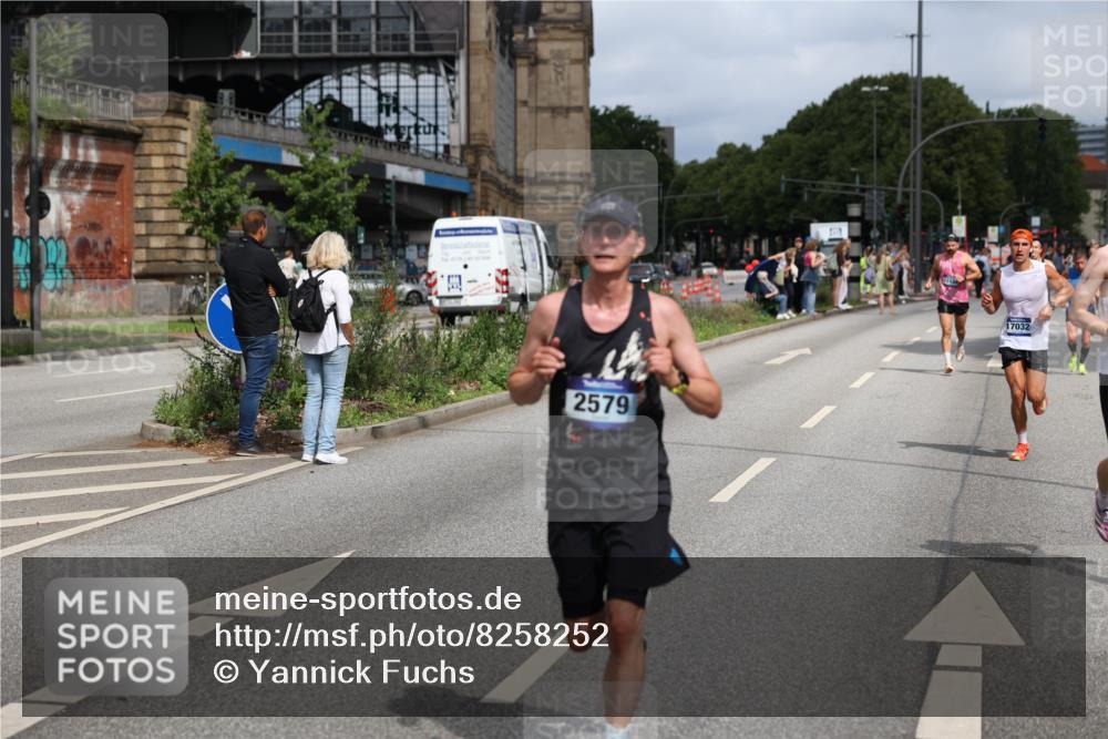 29.06.2025 - hella hamburg halbmarathon Yannick Fuchs http://msf.ph/oto/8258252 29.06.2025 10:36:00 20KM 1570, 1631, 1800, 2579, 4893, 5387, 6550, 6771, 6901, 7432, 7796, 8358, 9547, 9640, 9711, 9755, 9815, 9885, 10375, 10894, 12292, 12434, 13714, 13876, 14555, 14899, 15351, 16084, 16816, 17032, 17100, 17882, 18442, 18491, 18509, 18764, 18802 meine-sportfotos.de