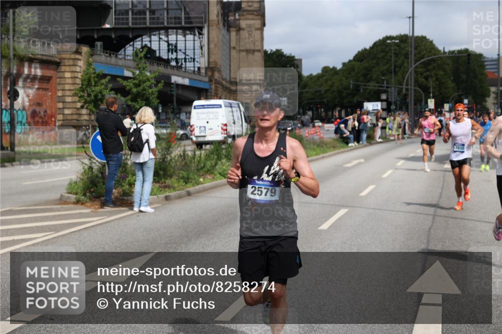 29.06.2025 - hella hamburg halbmarathon Yannick Fuchs http://msf.ph/oto/8258274 29.06.2025 10:36:00 20KM 1570, 1631, 1800, 2579, 4893, 5387, 6550, 6771, 6901, 7432, 7796, 8358, 9547, 9640, 9711, 9755, 9815, 9885, 10375, 10894, 12292, 12434, 13714, 13876, 14555, 14899, 15351, 16084, 16816, 17032, 17100, 17882, 18442, 18491, 18509, 18764, 18802 meine-sportfotos.de