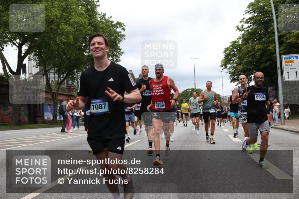 29.06.2025 - hella hamburg halbmarathon Yannick Fuchs http://msf.ph/oto/8258284 29.06.2025 10:48:30 20KM 1327, 1410, 1496, 1815, 2474, 2771, 3041, 3177, 3310, 3791, 3794, 3861, 3898, 3945, 4189, 4231, 6082, 6084, 6356, 6443, 6581, 6723, 6994, 8223, 8449, 8514, 8698, 8772, 8798, 9012, 9060, 9227, 10191, 10192, 10263, 10266, 11499, 11747, 12186, 12213, 12362, 12489, 13297, 13869, 14036, 14592, 14638, 14660, 14818, 14948, 15113, 15156, 15169, 15408, 15524, 15879, 16092, 16574, 16750, 17740, 17765, 18759, 19177 meine-sportfotos.de