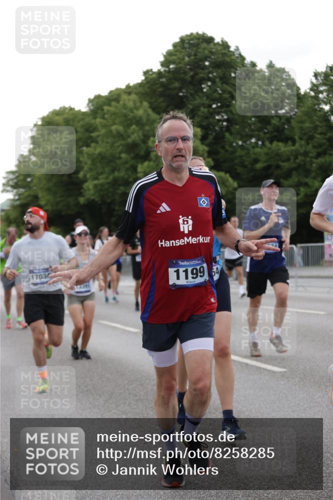 29.06.2025 - hella hamburg halbmarathon Jannik Wohlers http://msf.ph/oto/8258285 29.06.2025 10:32:09 Lombardsbrücke 1199, 1640, 3365, 3653, 3660, 3670, 4857, 5783, 5871, 5941, 6228, 6312, 6315, 7308, 7309, 7468, 7531, 7633, 7702, 7749, 7750, 8127, 8303, 8625, 8840, 8914, 8993, 9010, 9188, 9706, 9765, 10002, 10013, 10048, 10203, 10277, 10354, 10470, 10624, 10770, 11205, 11248, 11972, 12443, 12470, 12864, 13335, 13423, 14159, 14301, 14788, 14888, 15071, 15086, 15088, 15147, 15171, 15364, 15569, 15847, 15997, 16129, 16187, 16898, 16999, 17167, 18069, 18706 meine-sportfotos.de