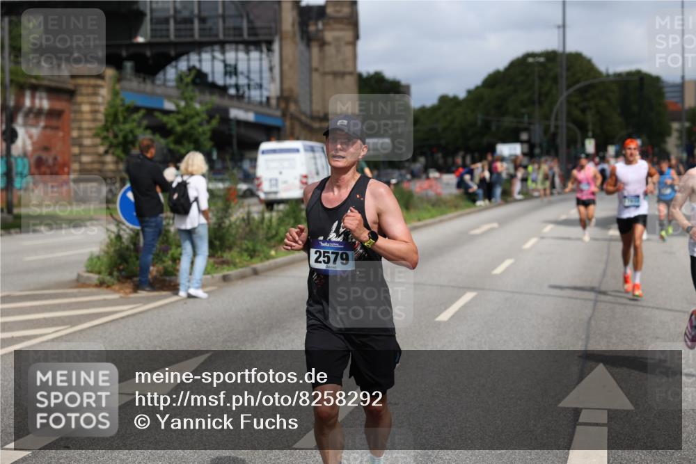 29.06.2025 - hella hamburg halbmarathon Yannick Fuchs http://msf.ph/oto/8258292 29.06.2025 10:36:00 20KM 1570, 1631, 1800, 2579, 4893, 5387, 6550, 6771, 6901, 7432, 7796, 8358, 9547, 9640, 9711, 9755, 9815, 9885, 10375, 10894, 12292, 12434, 13714, 13876, 14555, 14899, 15351, 16084, 16816, 17032, 17100, 17882, 18442, 18491, 18509, 18764, 18802 meine-sportfotos.de