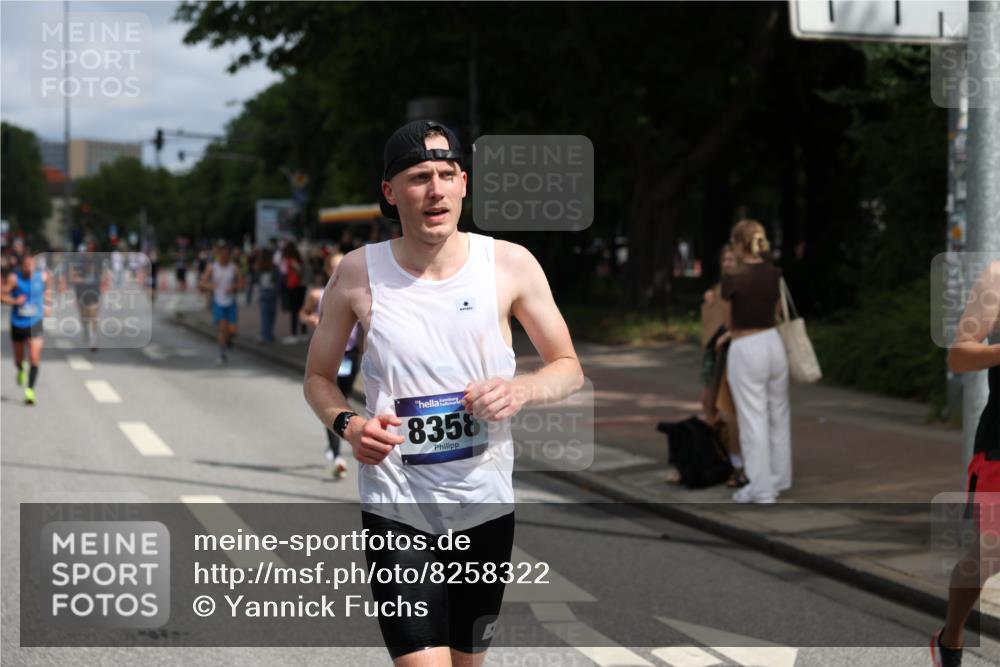 29.06.2025 - hella hamburg halbmarathon Yannick Fuchs http://msf.ph/oto/8258322 29.06.2025 10:36:02 20KM 1570, 1631, 1800, 2579, 4893, 5387, 6550, 6901, 7432, 7796, 8358, 9547, 9711, 9815, 9885, 10894, 11417, 12292, 12434, 12588, 13714, 13876, 14346, 14555, 14899, 15351, 16084, 16816, 17032, 17100, 17882, 18442, 18491, 18509, 18764, 18802 meine-sportfotos.de