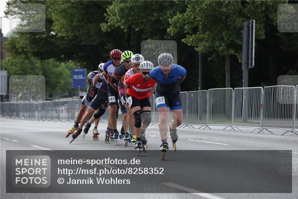 29.06.2025 - hella hamburg halbmarathon Jannik Wohlers http://msf.ph/oto/8258352 29.06.2025 08:49:24 Lombardsbrücke  meine-sportfotos.de