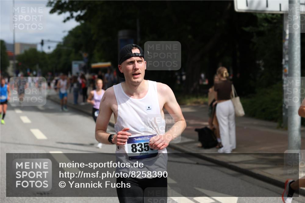 29.06.2025 - hella hamburg halbmarathon Yannick Fuchs http://msf.ph/oto/8258390 29.06.2025 10:36:02 20KM 1570, 1631, 1800, 2579, 4893, 5387, 6550, 6901, 7432, 7796, 8358, 9547, 9711, 9815, 9885, 10894, 11417, 12292, 12434, 12588, 13714, 13876, 14346, 14555, 14899, 15351, 16084, 16816, 17032, 17100, 17882, 18442, 18491, 18509, 18764, 18802 meine-sportfotos.de