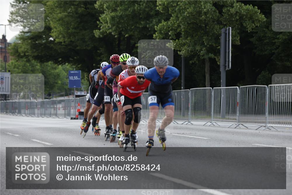 29.06.2025 - hella hamburg halbmarathon Jannik Wohlers http://msf.ph/oto/8258424 29.06.2025 08:49:24 Lombardsbrücke  meine-sportfotos.de