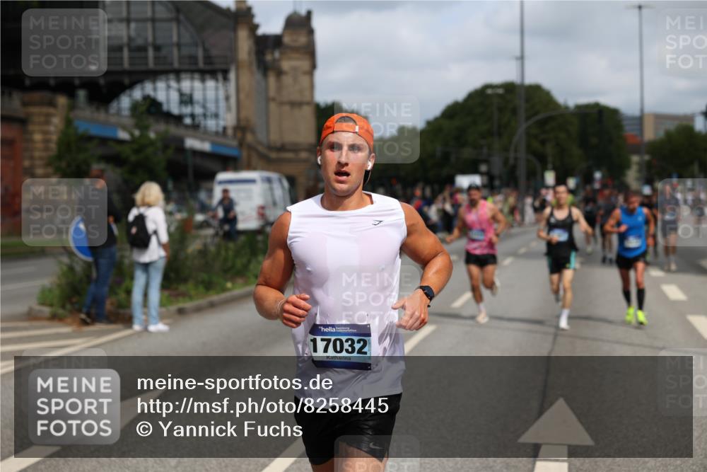 29.06.2025 - hella hamburg halbmarathon Yannick Fuchs http://msf.ph/oto/8258445 29.06.2025 10:36:03 20KM 1570, 1631, 1800, 2579, 4893, 5387, 6550, 6901, 7092, 7432, 7796, 8358, 9547, 9711, 9815, 9885, 10894, 11417, 12434, 12588, 13714, 13876, 14346, 14899, 15351, 16084, 16816, 17032, 17100, 17159, 17882, 18442, 18491, 18509, 18764, 18802 meine-sportfotos.de