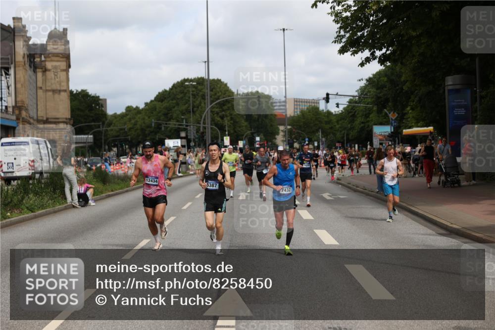 29.06.2025 - hella hamburg halbmarathon Yannick Fuchs http://msf.ph/oto/8258450 29.06.2025 10:36:04 20KM 1570, 1800, 2579, 4893, 5387, 5987, 6550, 6901, 7092, 7432, 8358, 9547, 9815, 9885, 10894, 11417, 12434, 12588, 13714, 13876, 14346, 14899, 15351, 16084, 16816, 17032, 17100, 17159, 17882, 18442, 18491, 18509, 18764, 18802 meine-sportfotos.de