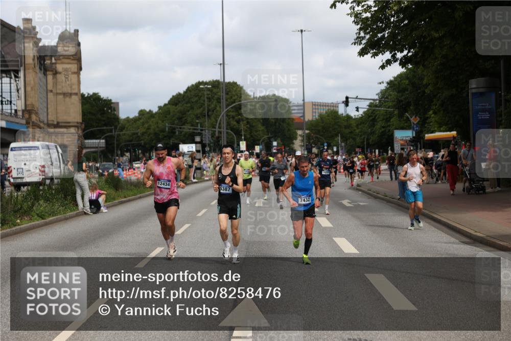 29.06.2025 - hella hamburg halbmarathon Yannick Fuchs http://msf.ph/oto/8258476 29.06.2025 10:36:04 20KM 1570, 1800, 2579, 4893, 5387, 5987, 6550, 6901, 7092, 7432, 8358, 9547, 9815, 9885, 10894, 11417, 12434, 12588, 13714, 13876, 14346, 14899, 15351, 16084, 16816, 17032, 17100, 17159, 17882, 18442, 18491, 18509, 18764, 18802 meine-sportfotos.de